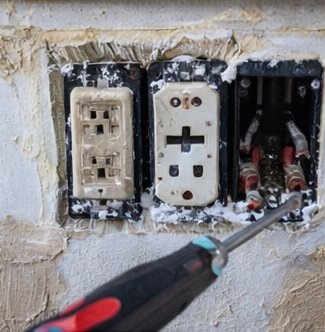 Electrical repair / outlet replacement